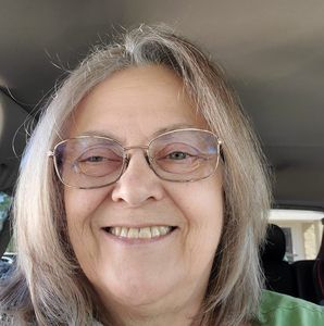 Meet your Posher, Ava